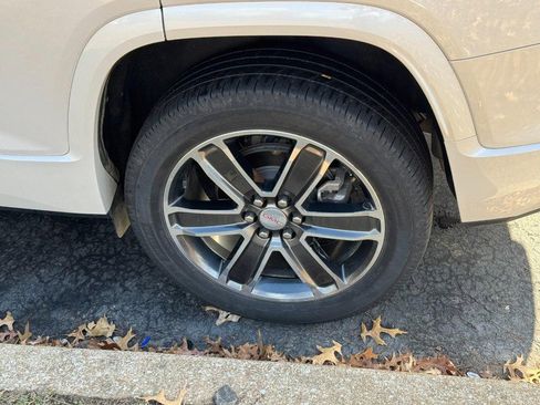 Used 2019 GMC Acadia Denali w/ Technology Package image 5