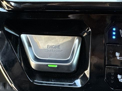 Used 2024 GMC Sierra 1500 AT4X image 21