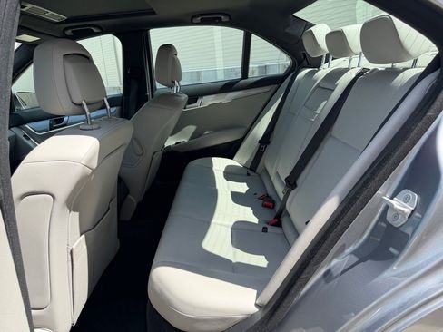 Used 2014 Mercedes-Benz C 250 Sedan image 21