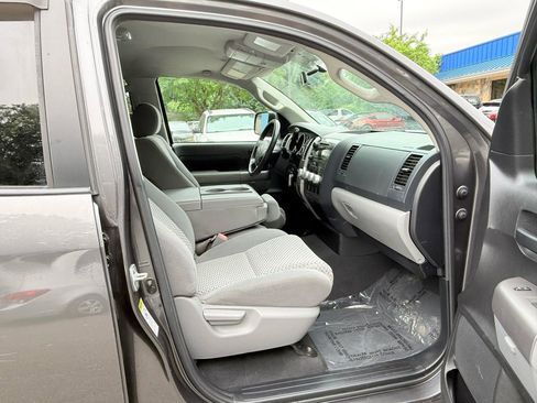 Used 2013 Toyota Tundra 4x4 Double Cab w/ Tow Pkg image 18