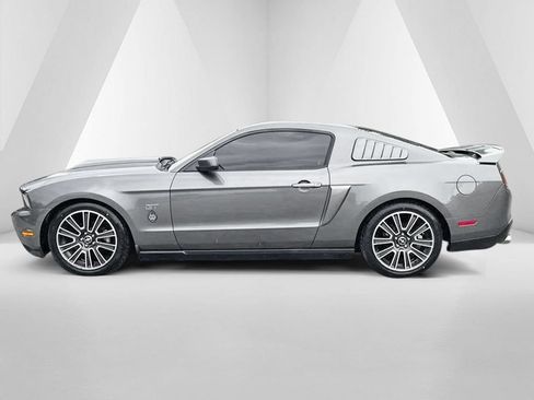 Used 2010 Ford Mustang GT Premium RWD image 4