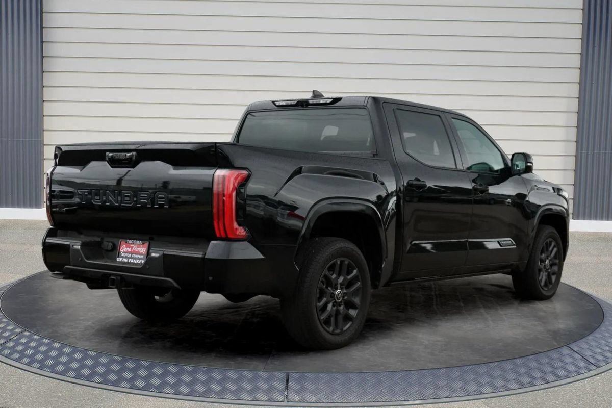 Used 2024 Toyota Tundra Platinum AWD/4WD image 7