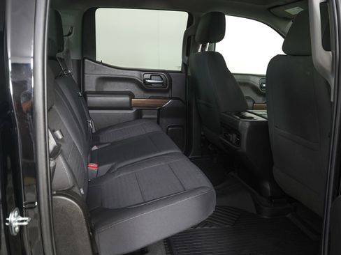 Used 2022 Chevrolet Silverado 1500 LT Trail Boss w/ LPO, Dark Essentials Package AWD/4WD image 8