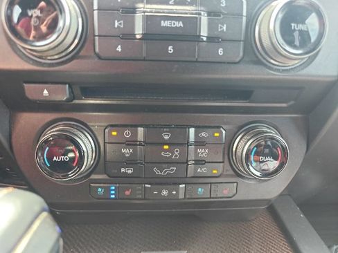 Used 2018 Ford F150 Raptor w/ Equipment Group 802A Luxury AWD/4WD image 10