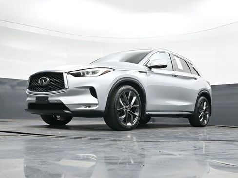 Used 2019 INFINITI QX50 Essential w/ Sensory Package AWD/4WD image 37
