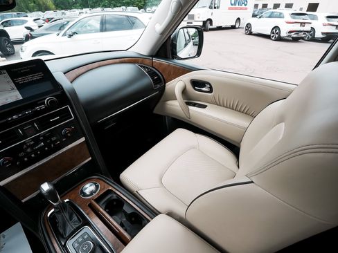 Used 2023 Nissan Armada SL w/ Captain's Chairs Package AWD/4WD image 51