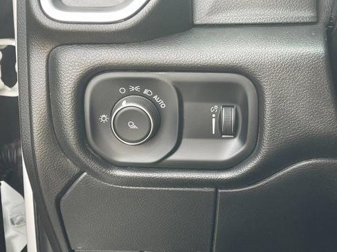 Used 2022 RAM 2500 Big Horn AWD/4WD image 29