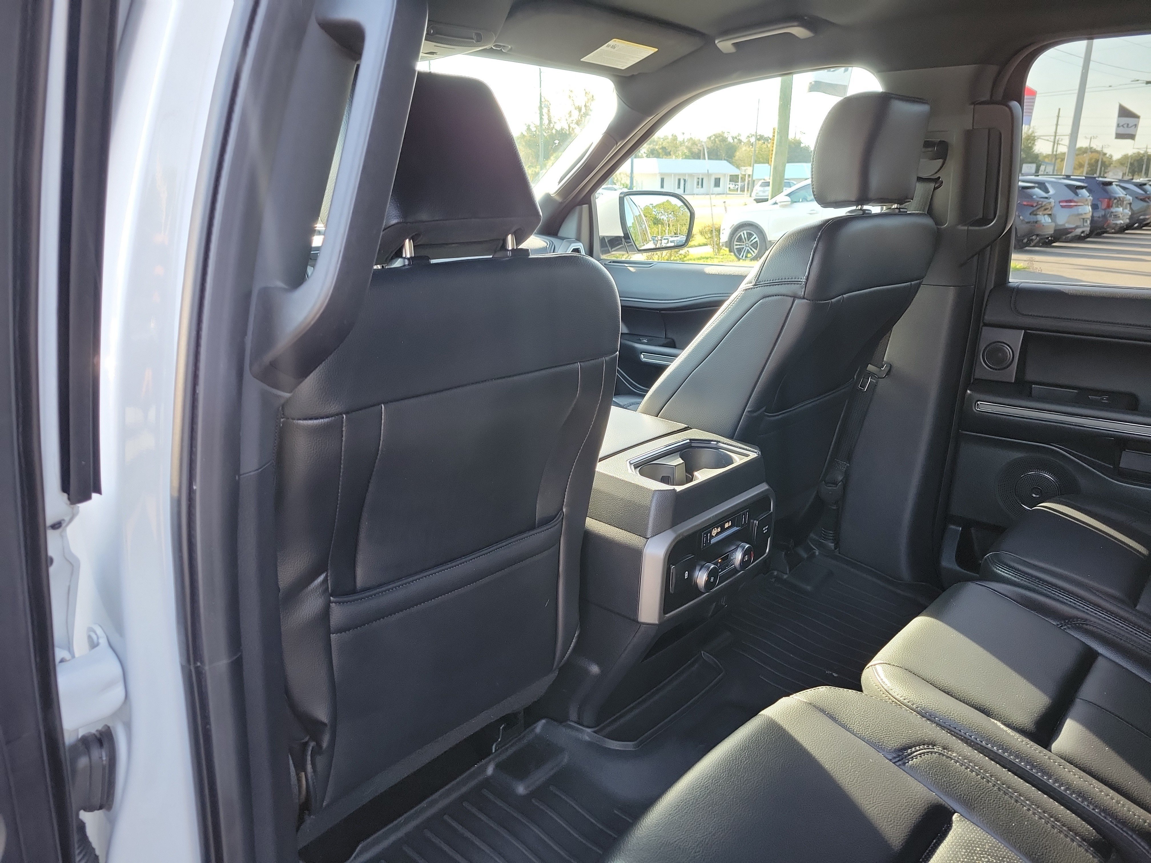 Used 2019 Ford Expedition XLT w/ Equipment Group 202A RWD image 17