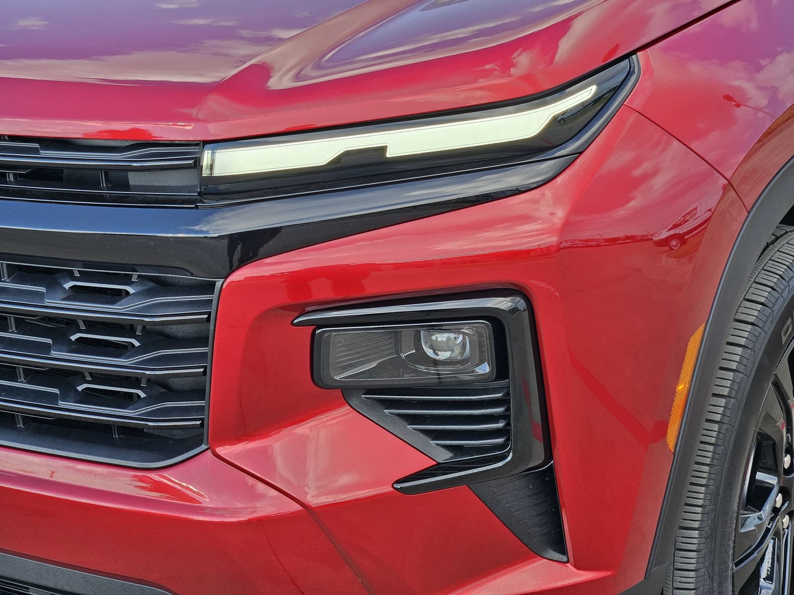 New 2027 Chevrolet Traverse LT w/ Midnight/Sport Edition FWD image 10