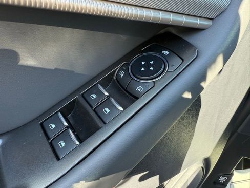 New 2025 Ford Explorer Active w/ Active Comfort Package image 11