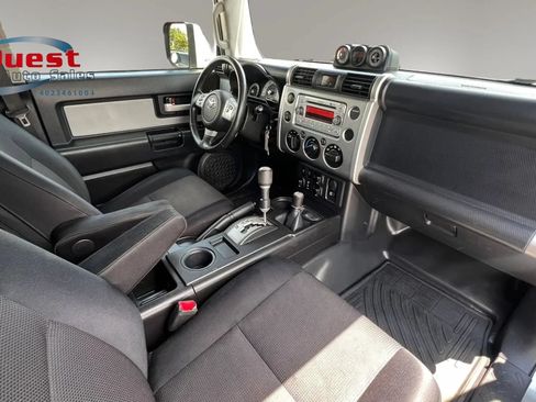 Used 2012 Toyota FJ Cruiser 4WD w/ Upgrade Pkg image 15