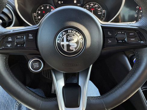 Used 2022 Alfa Romeo Giulia Ti image 18