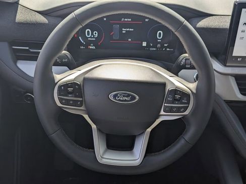 New 2026 Ford Explorer Active w/ Active Comfort Package image 9