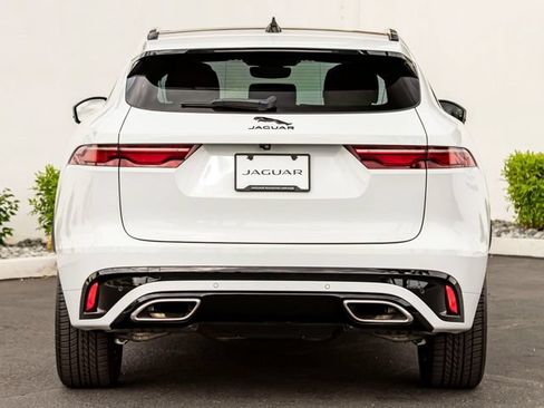 Used 2025 Jaguar F-PACE R-Dynamic S AWD/4WD image 8