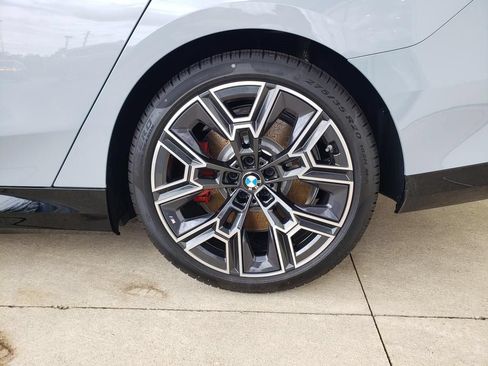 New 2027 BMW 550e xDrive AWD/4WD image 12