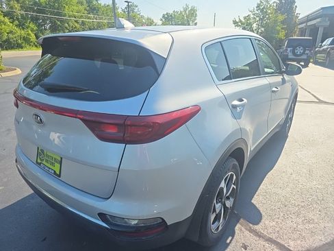 Used 2022 Kia Sportage LX AWD/4WD image 7