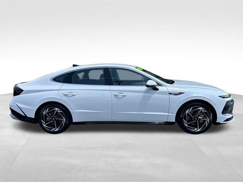 Certified 2026 Hyundai Sonata SEL FWD image 8