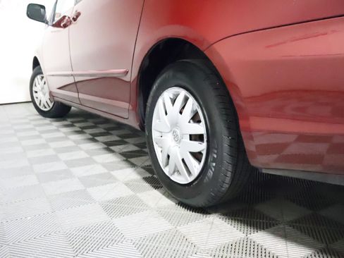 Used 2004 Toyota Sienna LE FWD image 14