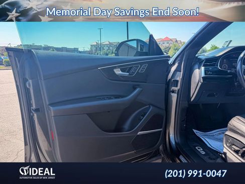 Used 2020 Audi Q8 Prestige w/ Prestige Package AWD/4WD image 28