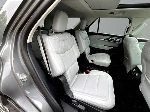 New 2026 Ford Explorer Platinum w/ LUX Leather Package AWD/4WD image 10
