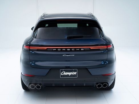 New 2026 Porsche Cayenne image 10