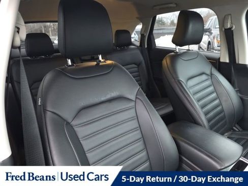 Certified 2022 Ford Edge SEL w/ Convenience Package AWD/4WD image 12