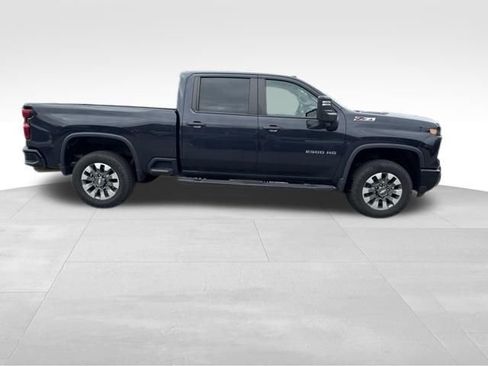 Used 2024 Chevrolet Silverado 2500 Custom w/ Custom Value Package AWD/4WD image 5