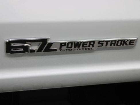Used 2025 Ford F350 Lariat w/ Black Appearance Package AWD/4WD image 60