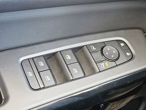 New 2026 Nissan Pathfinder SV w/ Cargo Package FWD image 20