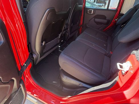 Used 2025 Jeep Wrangler Unlimited Rubicon 4xe w/ Convenience Group image 23