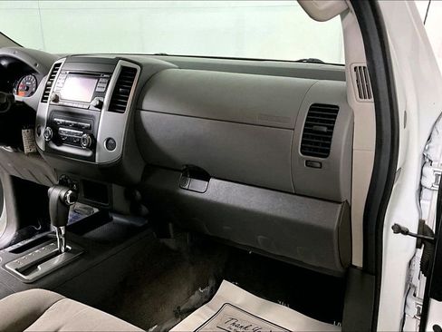 Used 2015 Nissan Xterra S image 16