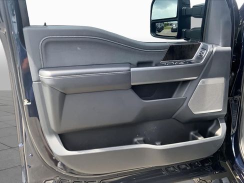 Used 2025 Ford F250 Lariat w/ Lariat Ultimate Package AWD/4WD image 22