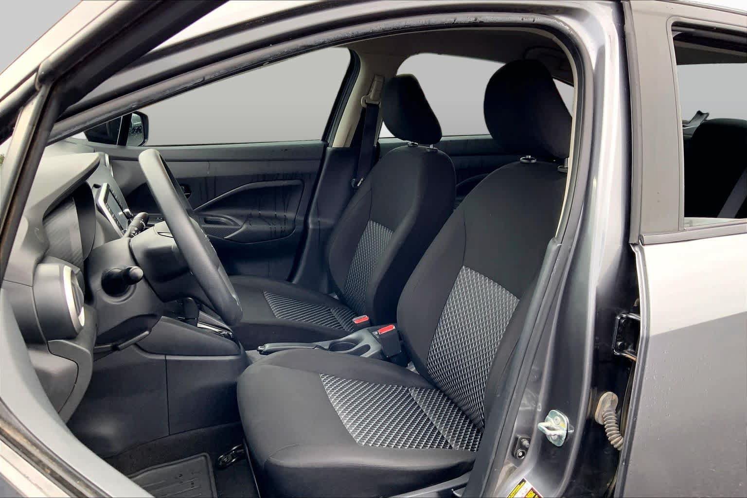 Used 2021 Nissan Versa S FWD image 8