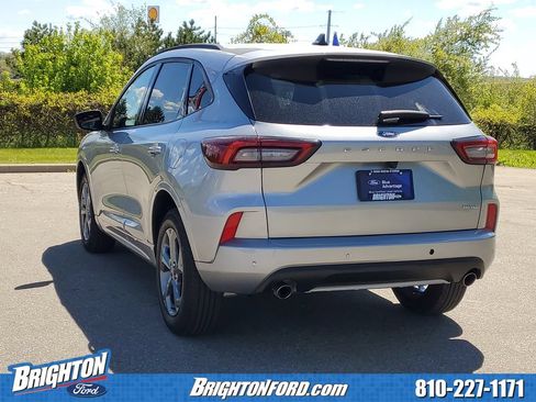 Certified 2024 Ford Escape ST-Line w/ Tech Pack #1 AWD/4WD image 3