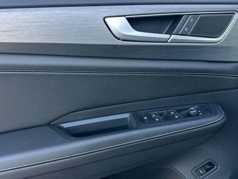 New 2026 Volkswagen Atlas Cross Sport SE AWD/4WD image 11