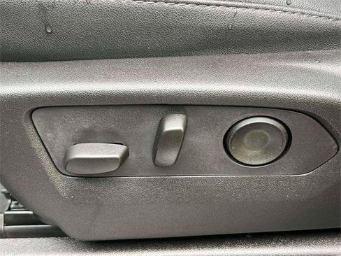 Used 2025 Chevrolet Suburban LT w/ Comfort Package image 14