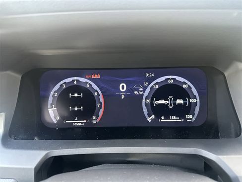 Used 2024 Toyota Tacoma TRD Sport w/ TRD Sport Upgrade Package image 18