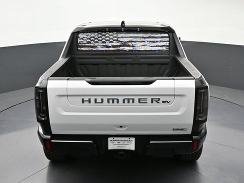 Certified 2025 GMC Hummer EV 2X AWD/4WD image 18