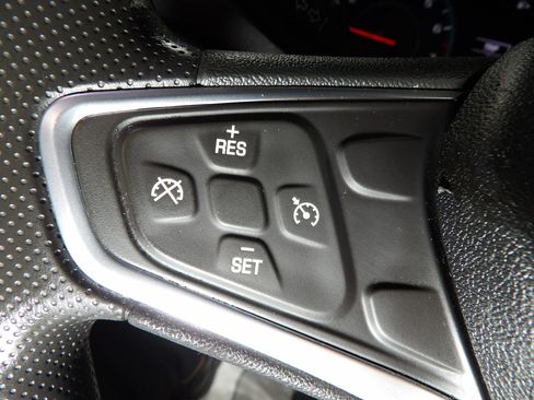 Used 2022 Chevrolet Malibu LT FWD image 19