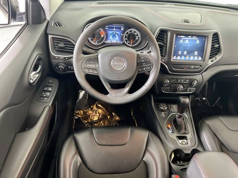 Used 2022 Jeep Cherokee Trailhawk w/ Technology Group B AWD/4WD image 21