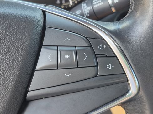 Used 2019 Cadillac XT5 FWD image 29