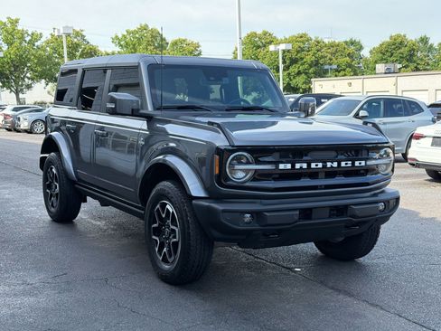Used 2024 Ford Bronco Outer Banks AWD/4WD image 7