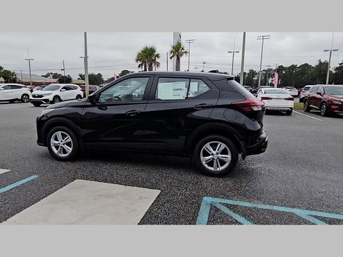 New 2025 Nissan Kicks Play S image 26