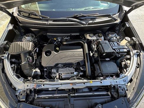 Used 2023 Chevrolet Equinox Premier image 31