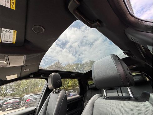 Used 2021 Land Rover Discovery Sport SE image 38