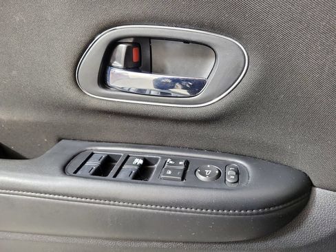 Used 2016 Honda HR-V EX image 16