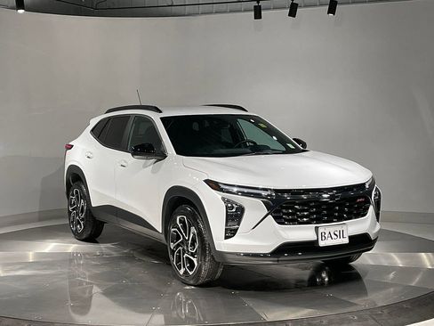 Used 2024 Chevrolet Trax RS image 40