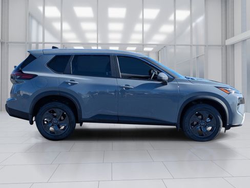 New 2026 Nissan Rogue SV FWD image 6