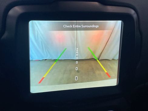 Used 2023 Jeep Renegade Latitude image 17