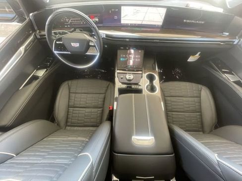 New 2026 Cadillac Escalade Platinum Sport AWD/4WD image 21